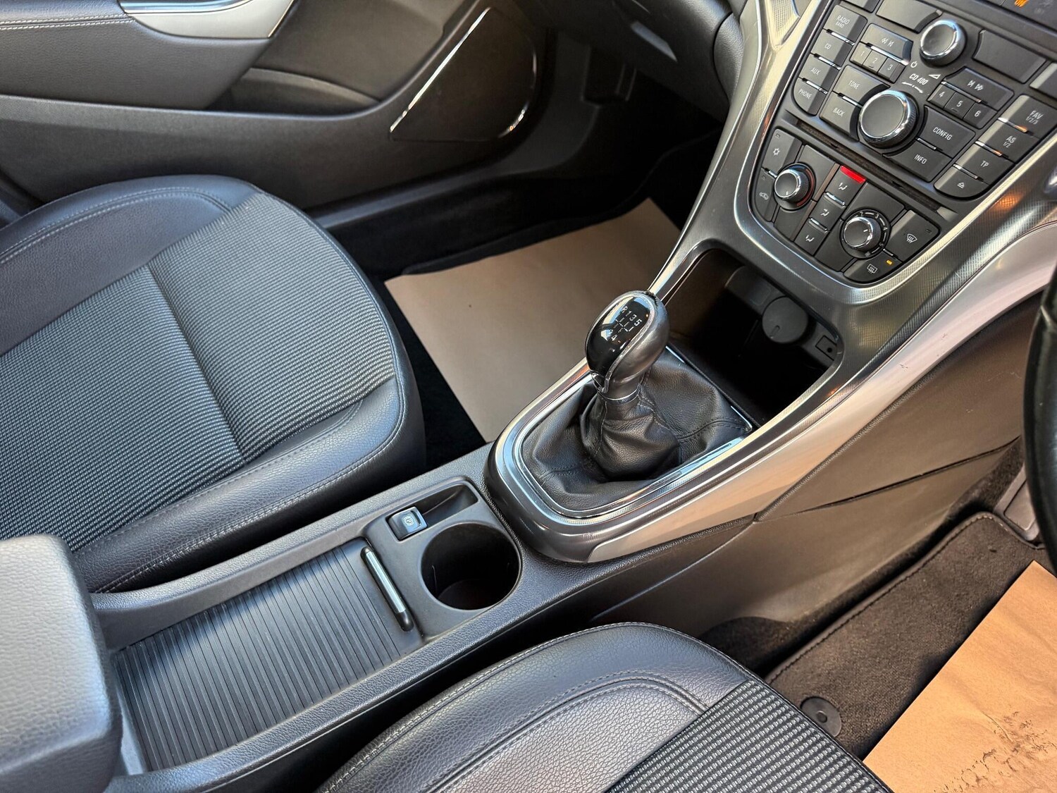 Used Vauxhall Astra 2010 for sale - 76753239: Photo 21