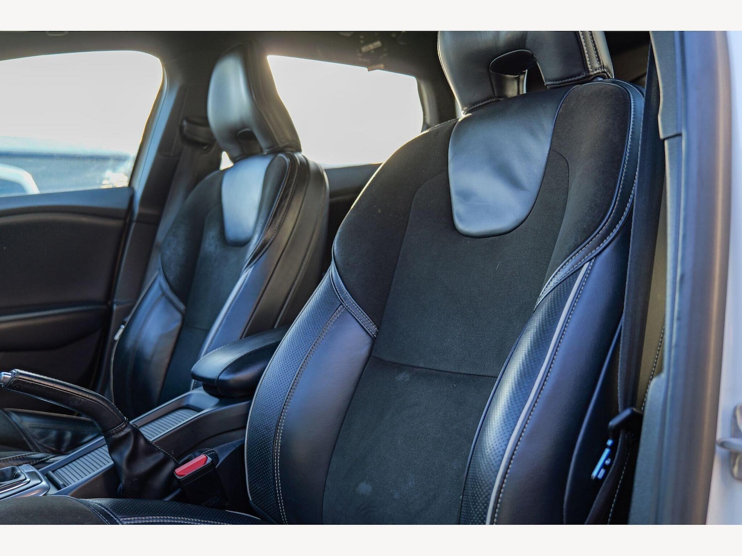 Used Volvo V40 2014 for sale - 77305539: Photo 14