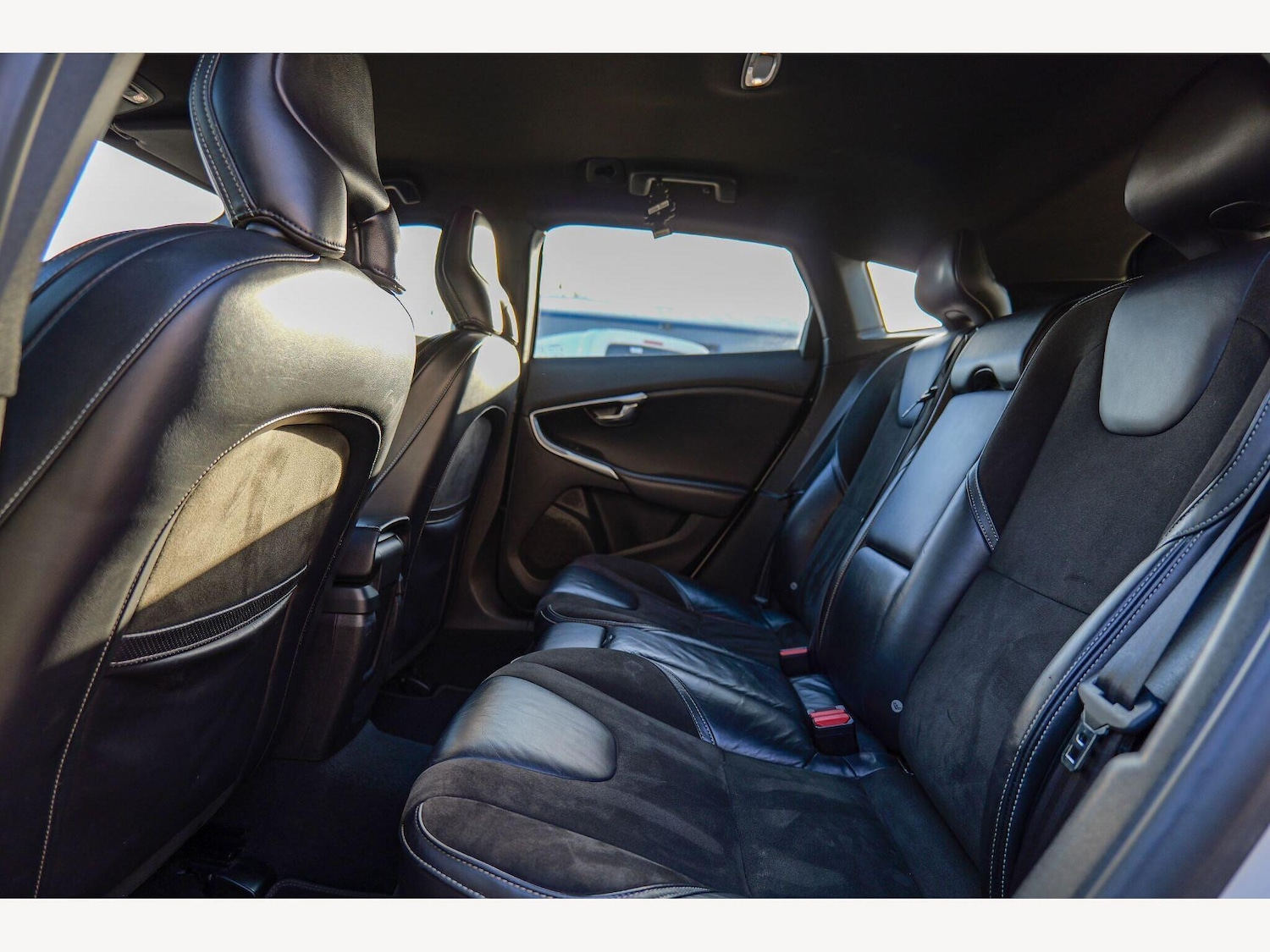 Used Volvo V40 2014 for sale - 77305539: Photo 18