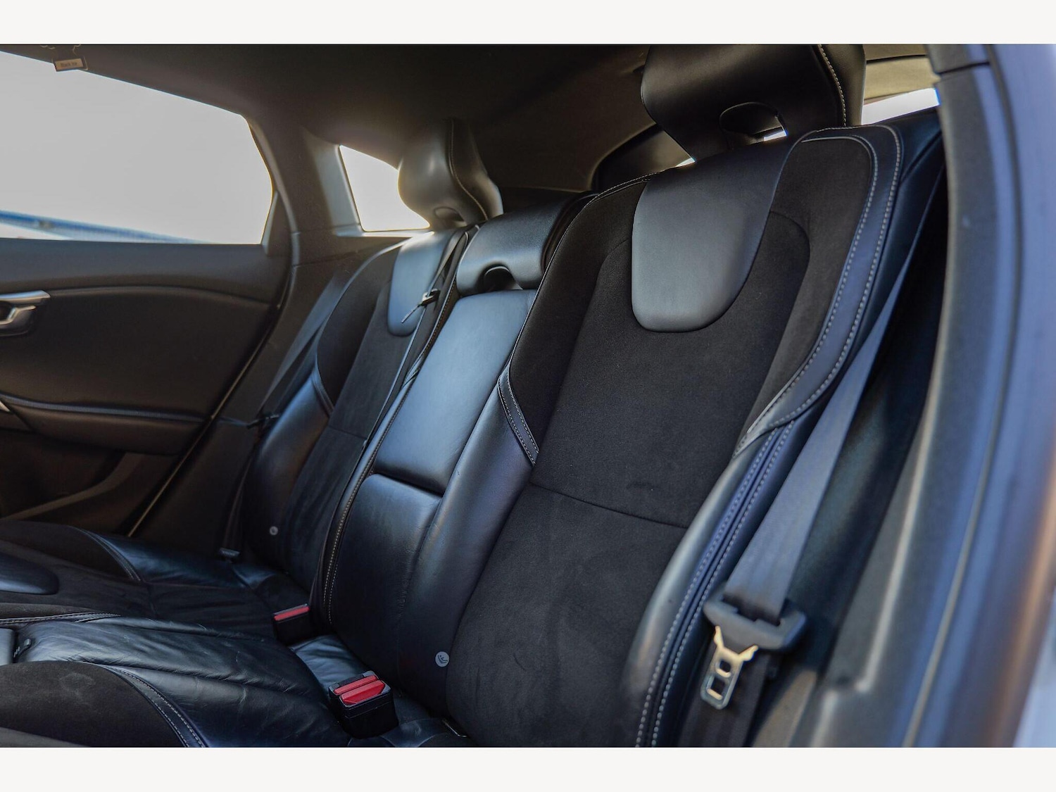 Used Volvo V40 2014 for sale - 77305539: Photo 19