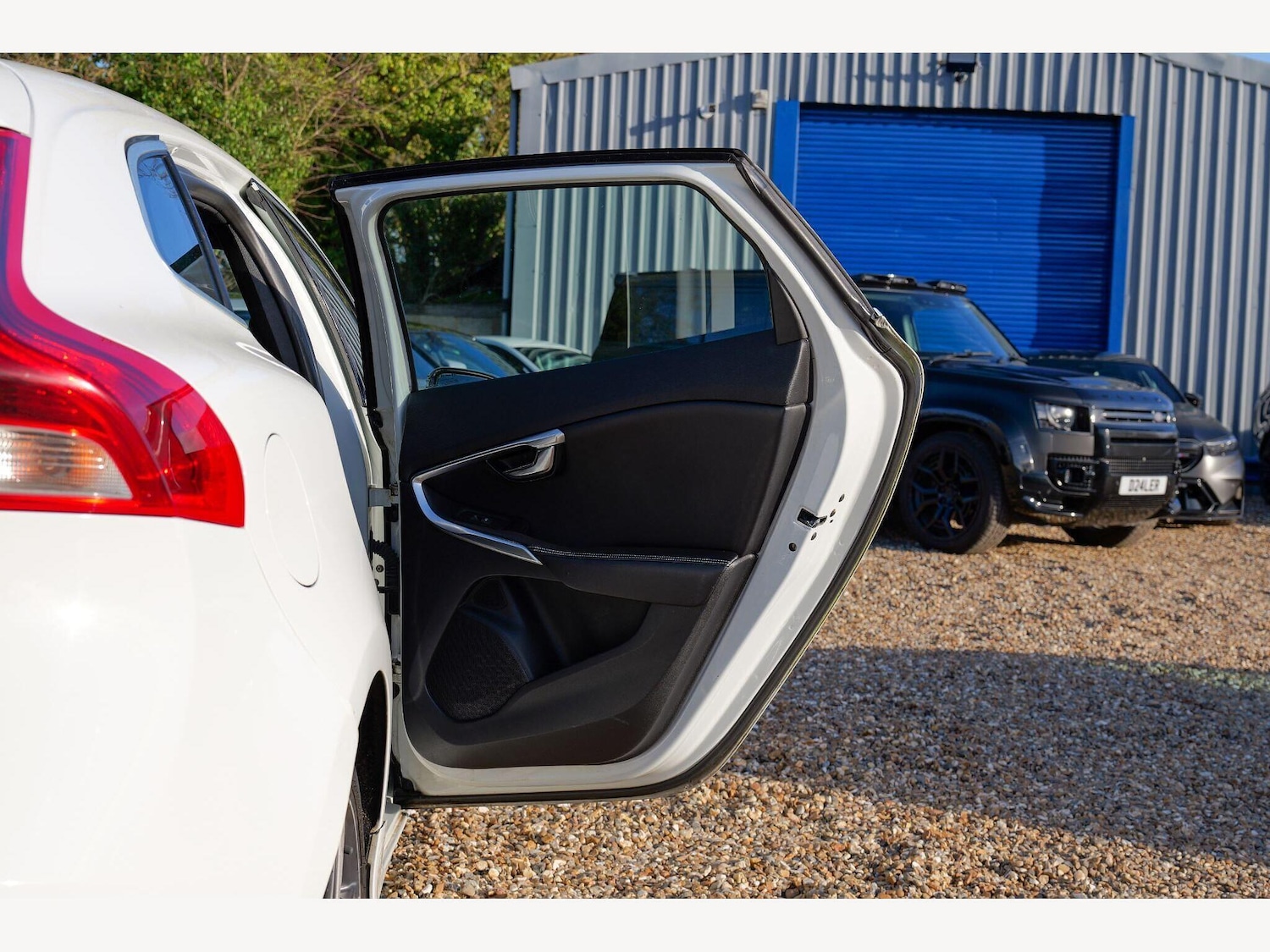 Used Volvo V40 2014 for sale - 77305539: Photo 29