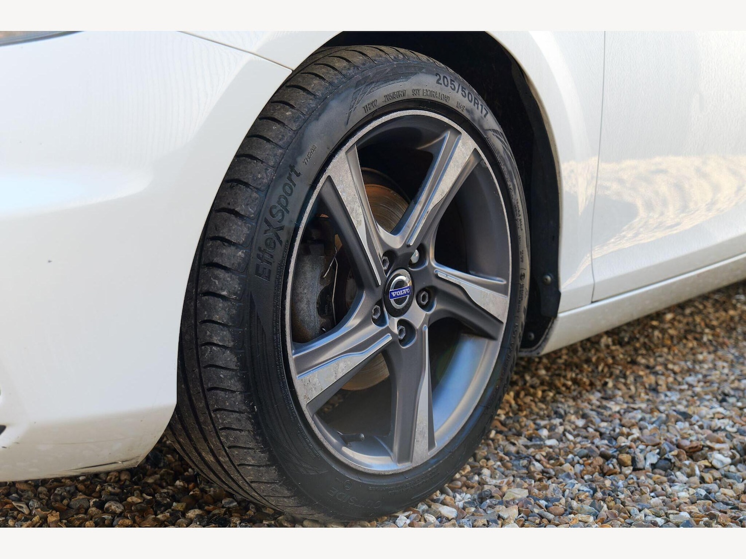 Used Volvo V40 2014 for sale - 77305539: Photo 8