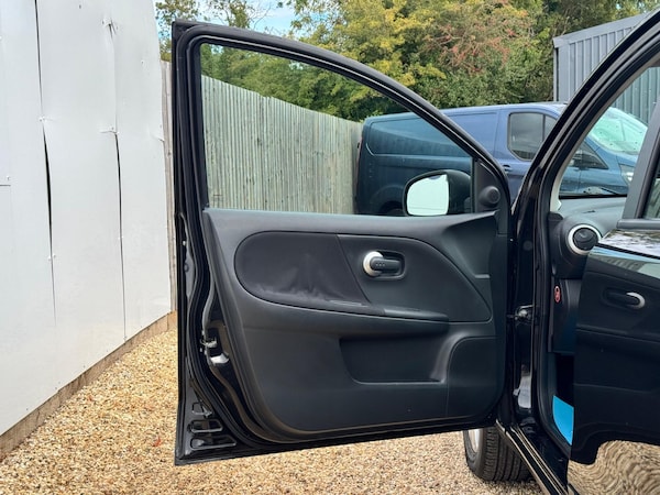 Used Nissan Note 2009 for sale - 75729471: Photo 32