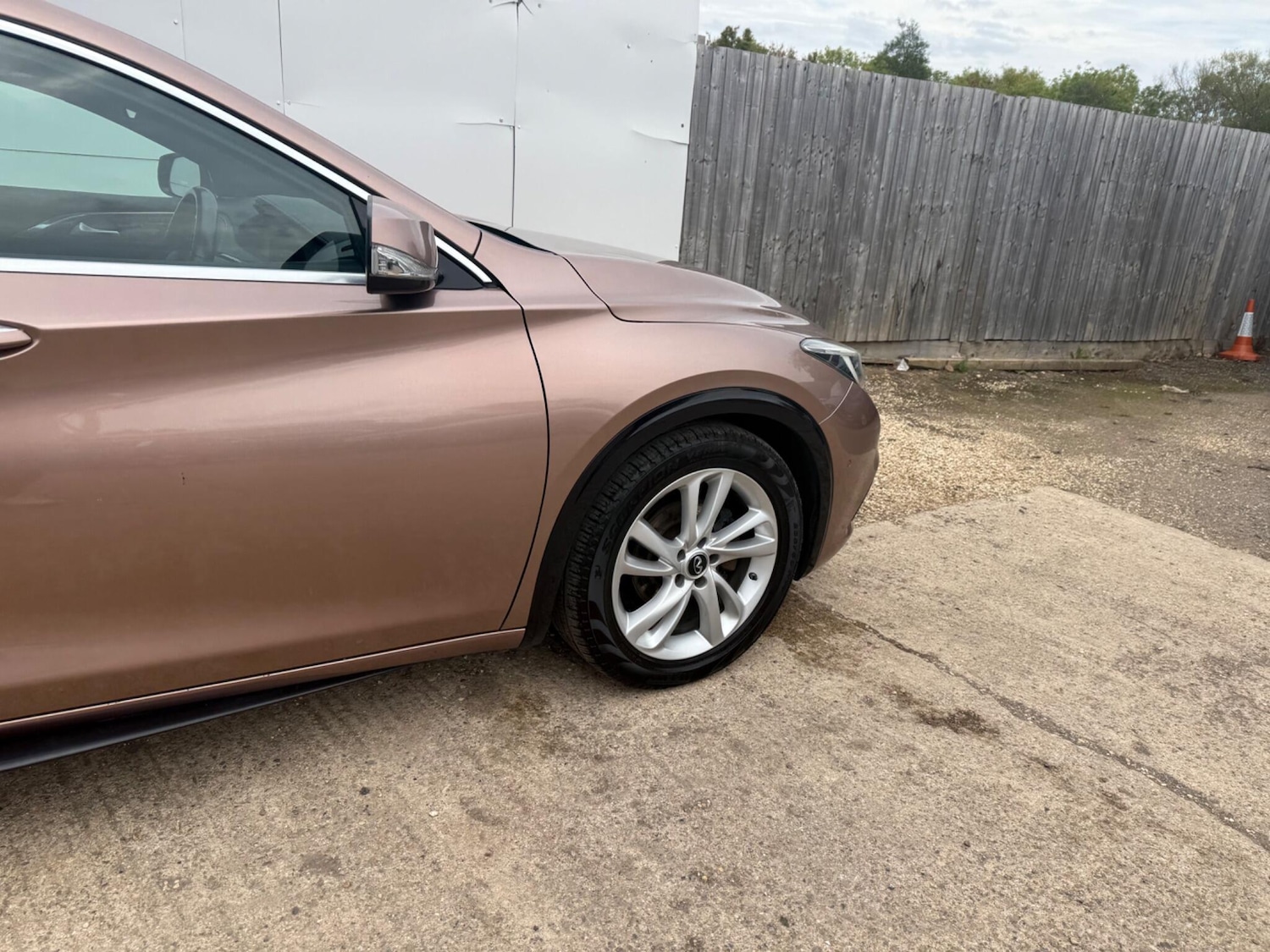 Used Infiniti Q30 2016 for sale - 75808821: Photo 11