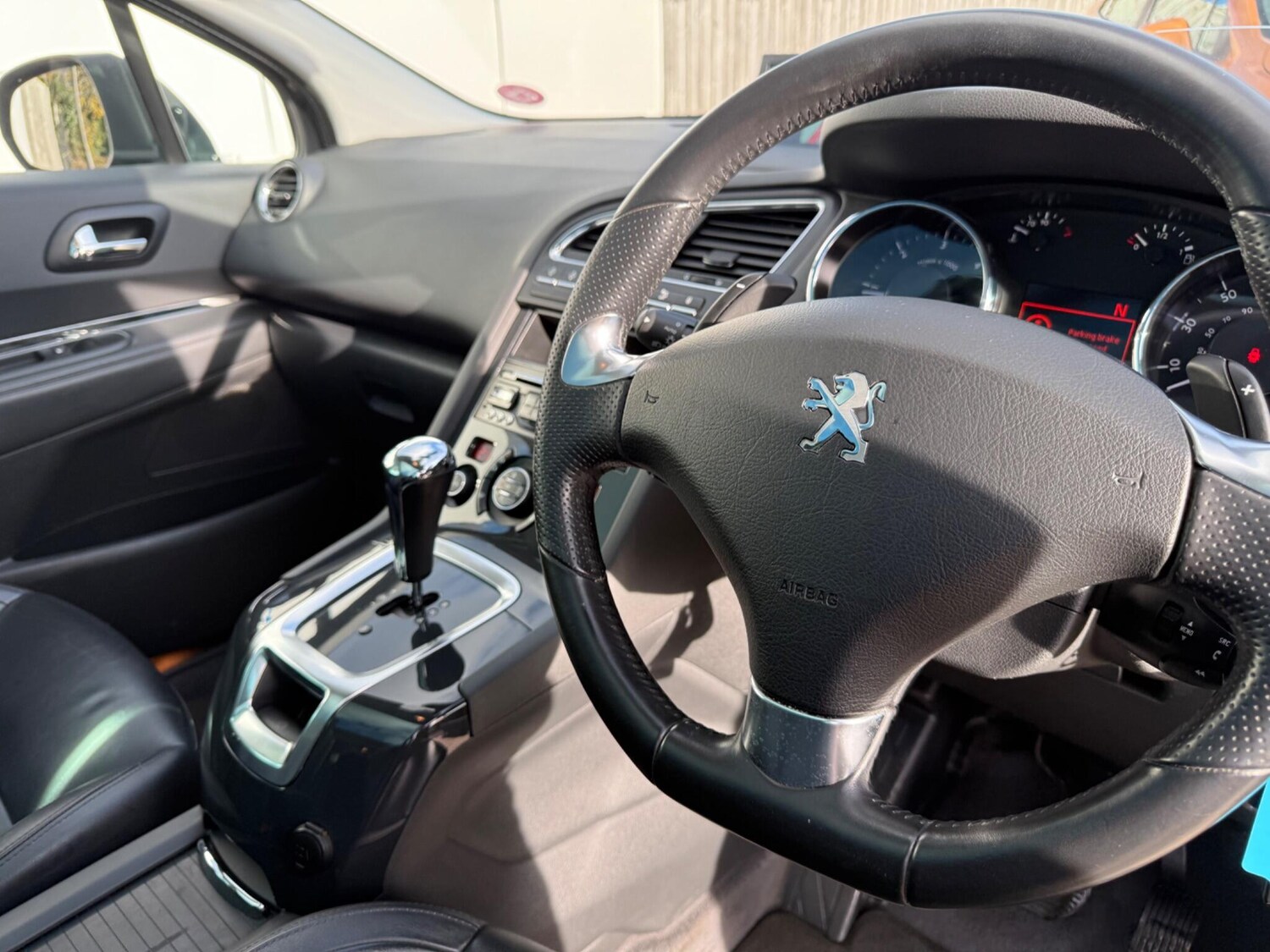 Used Peugeot 5008 2015 for sale - 77839145: Photo 11