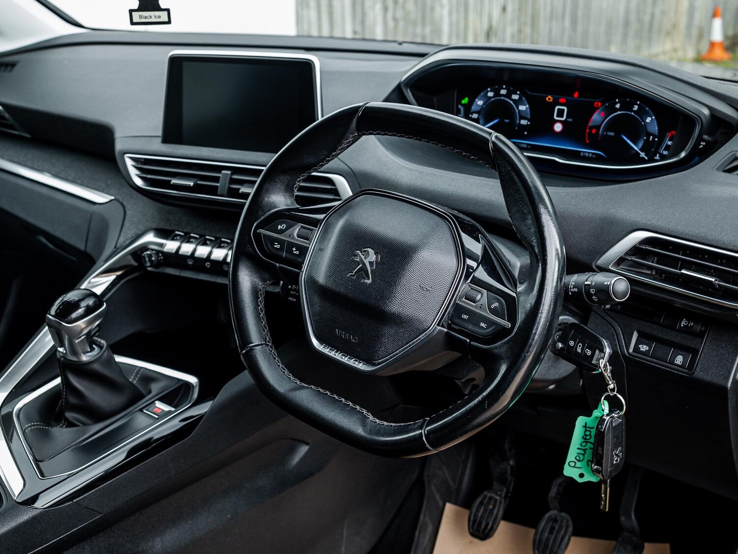 Used Peugeot 3008 2018 for sale - 76326075: Photo 24