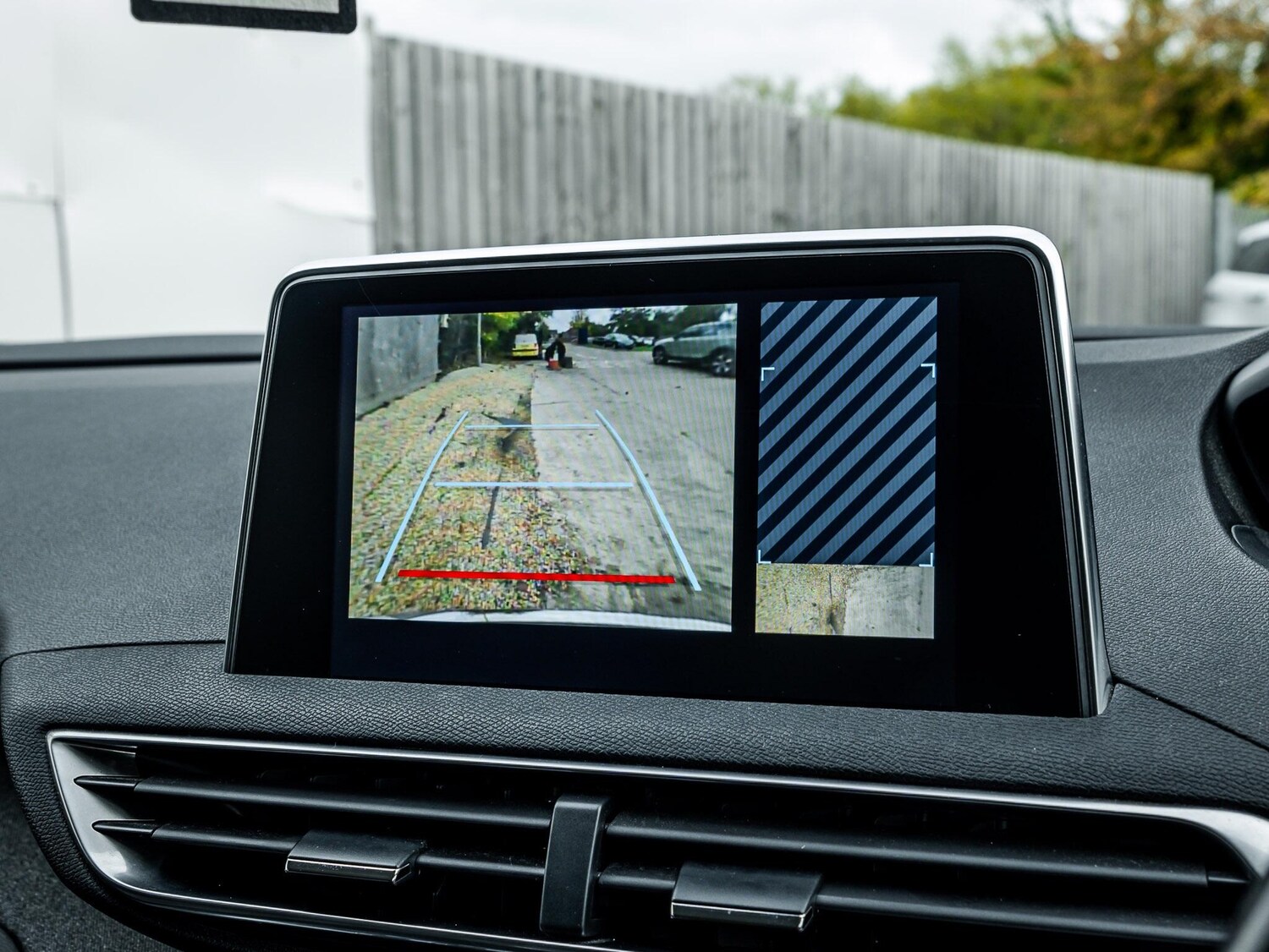 Used Peugeot 3008 2018 for sale - 76326075: Photo 30