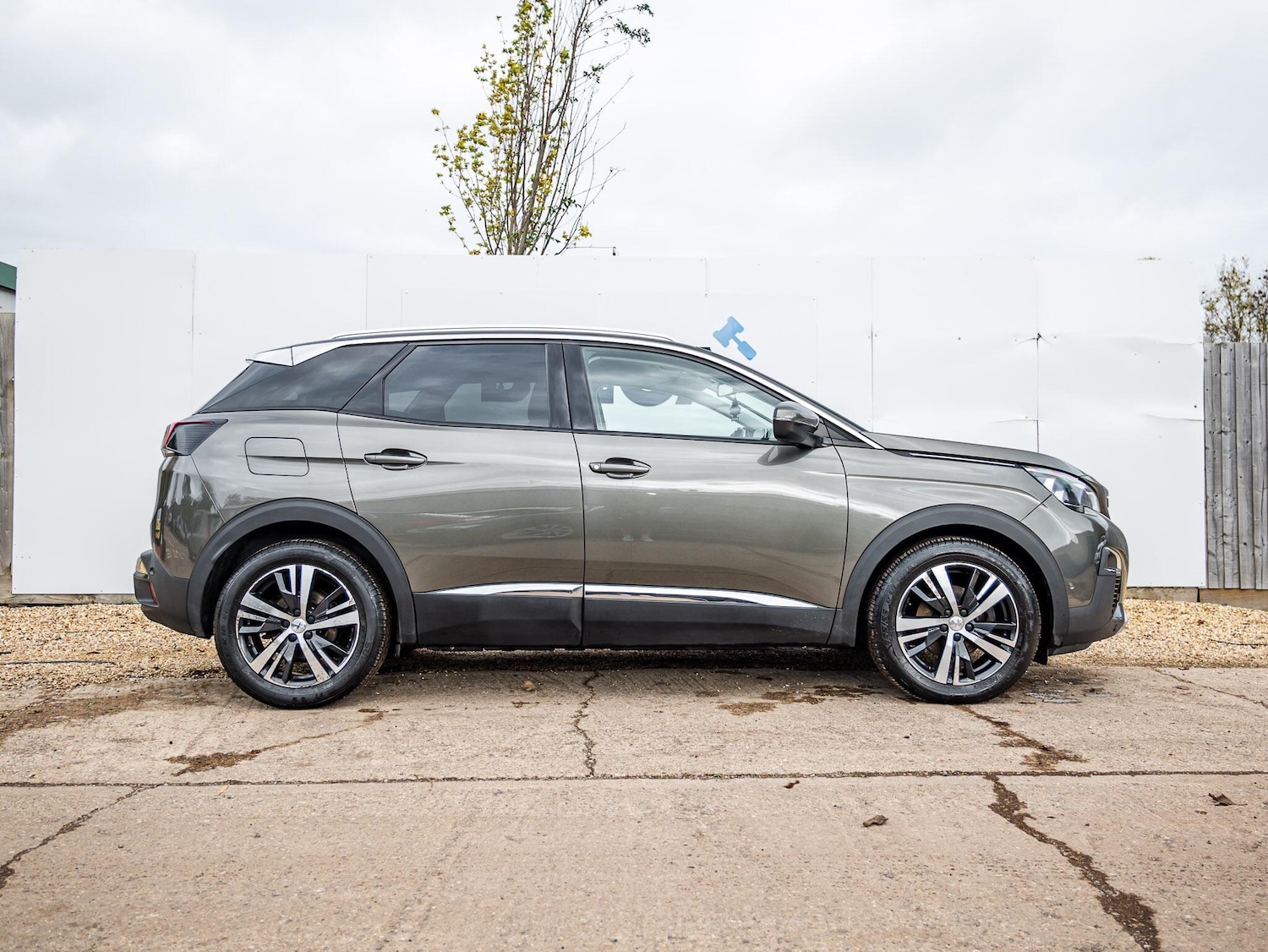 Used Peugeot 3008 2018 for sale - 76326075: Photo 4