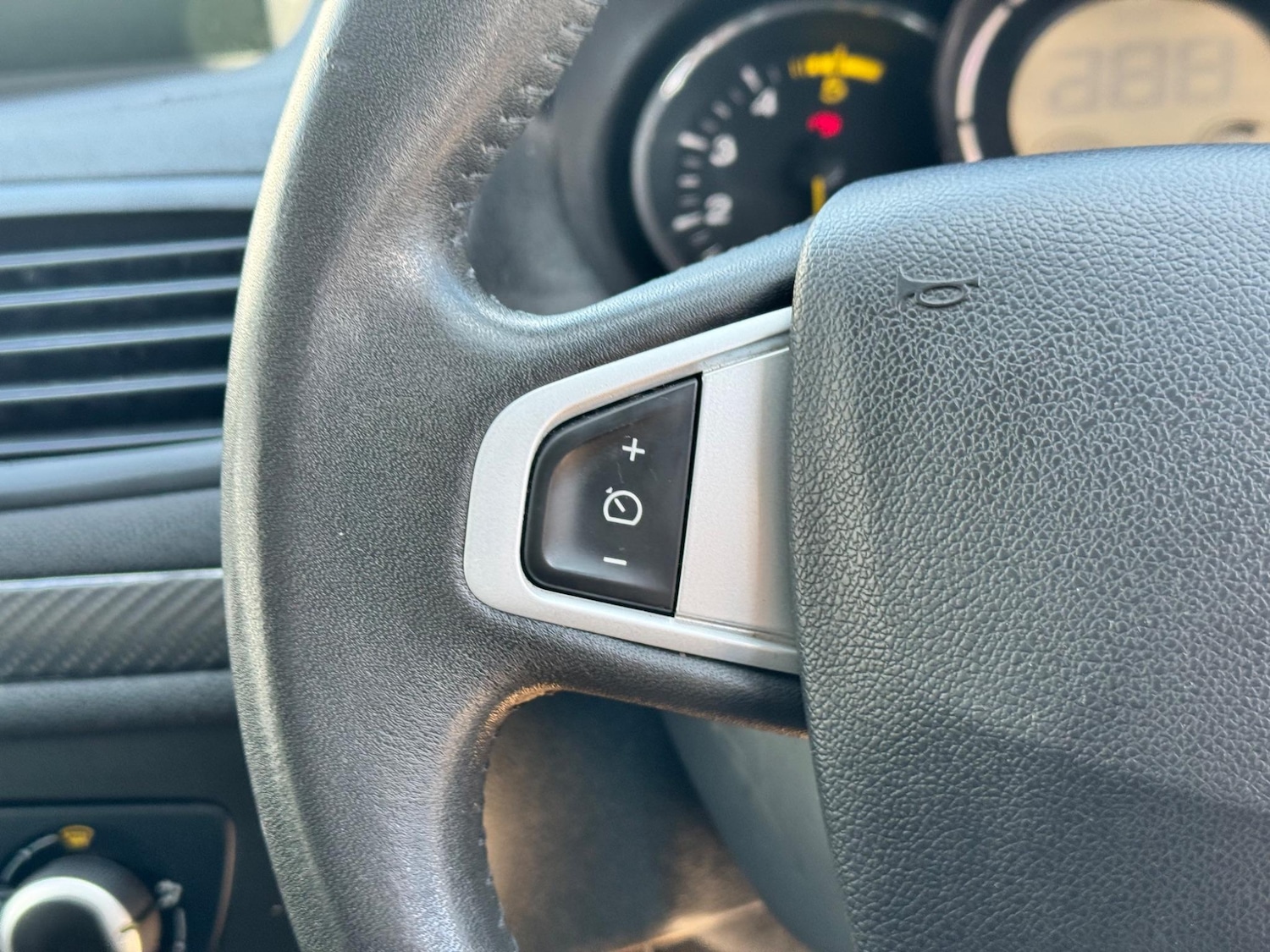 Used Renault Megane 2012 for sale - 76327035: Photo 31