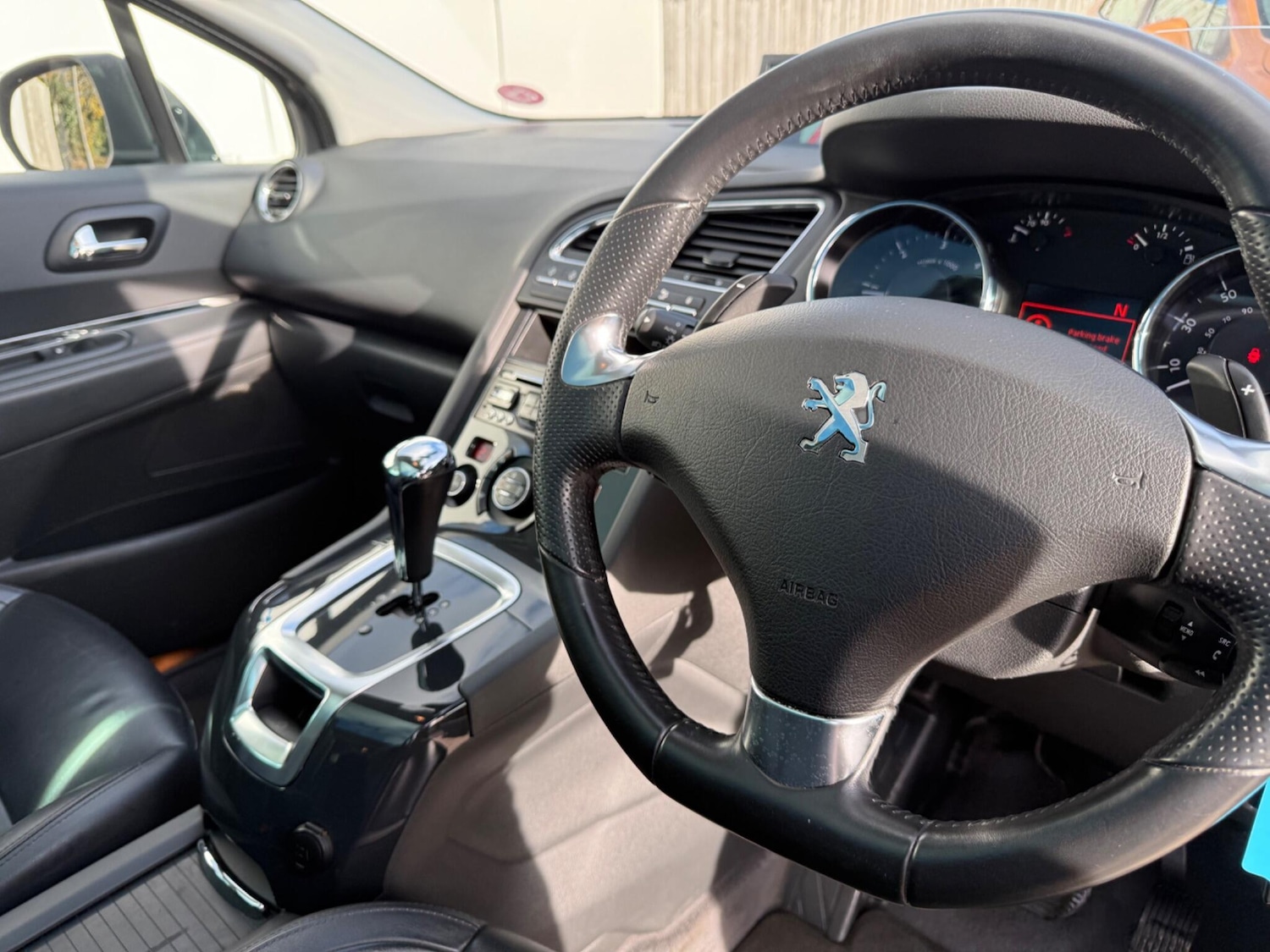 Used Peugeot 5008 2015 for sale - 76550049: Photo 11