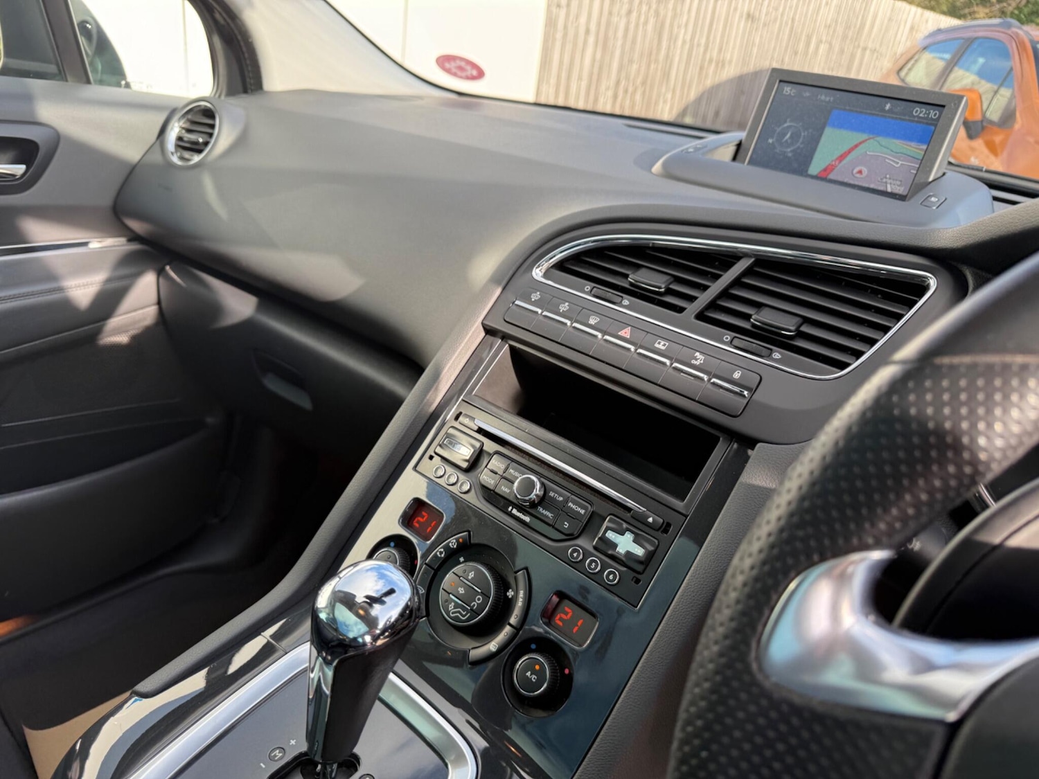 Used Peugeot 5008 2015 for sale - 76550049: Photo 12