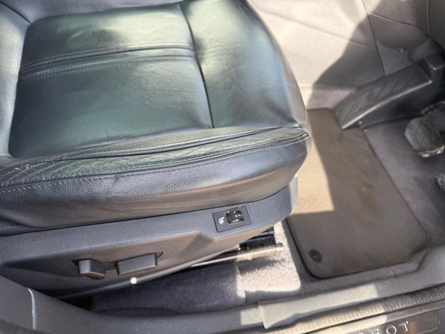 Used Peugeot 5008 2015 for sale - 76550049: Photo 28