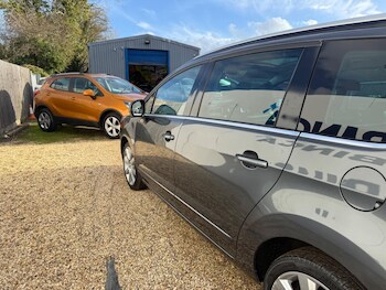 Used Peugeot 5008 2015 for sale - 76550049: Photo