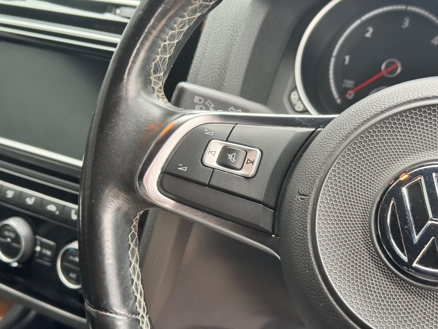 Used Volkswagen Scirocco 2017 for sale - 77625840: Photo 29