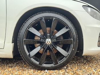 Used Volkswagen Scirocco 2017 for sale - 77625840: Photo