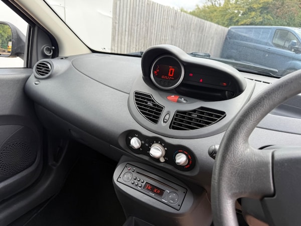 Used Renault Twingo 2009 for sale - 75678339: Photo 9