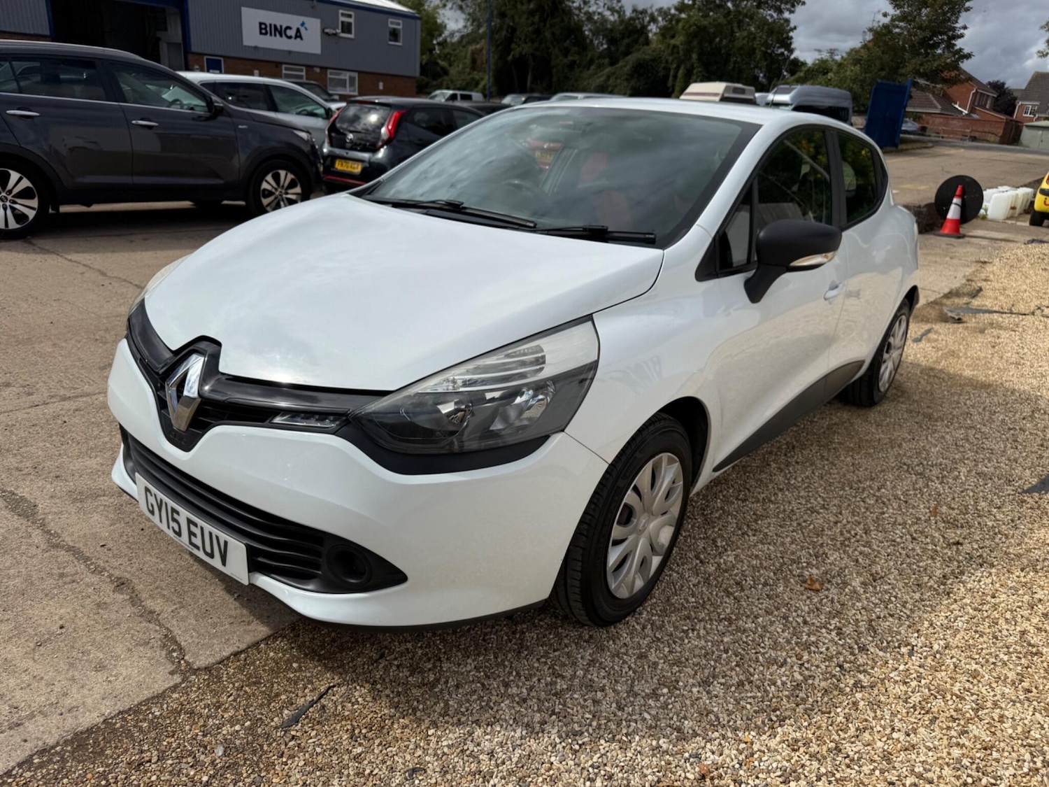 Used Renault Clio 2015 for sale - 76440484: Photo 5