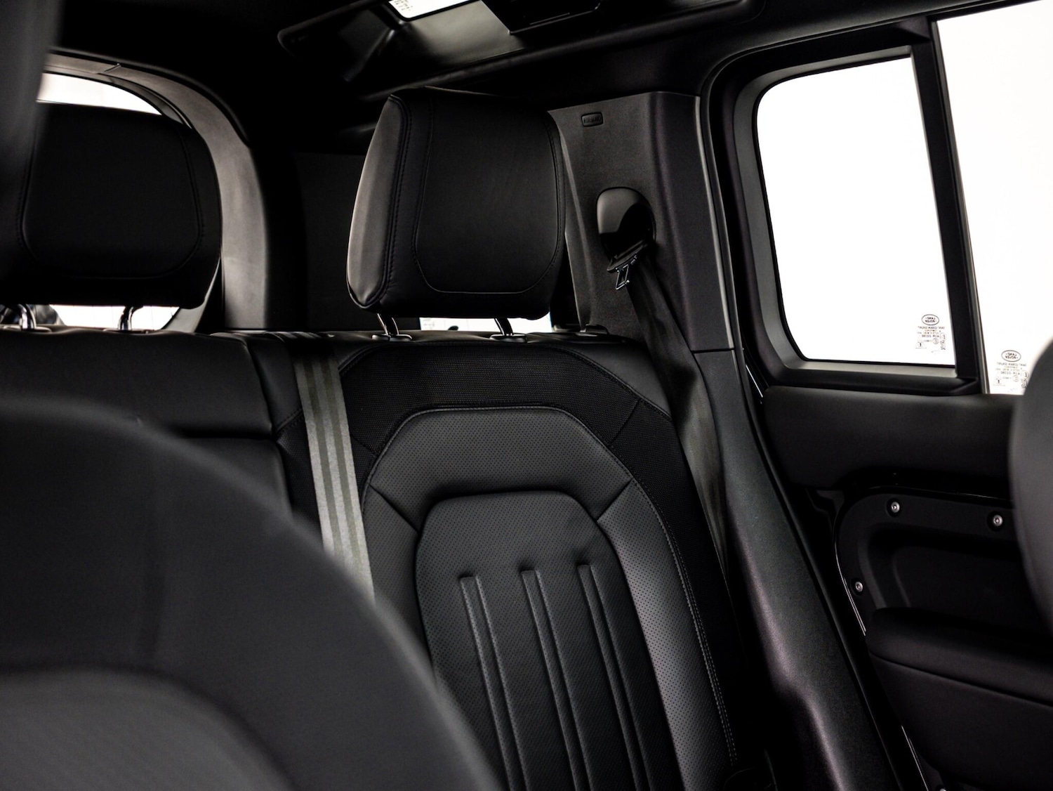 Used Land Rover Defender 110 for sale - 76824038: Photo 25