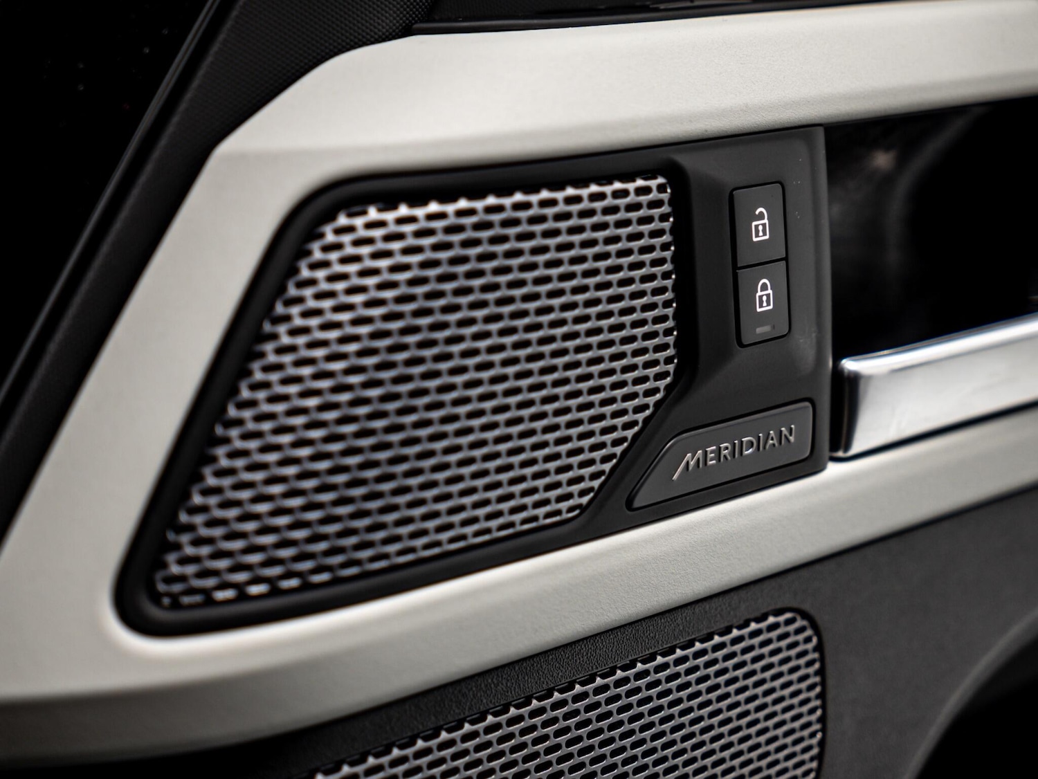 Used Land Rover Defender 110 for sale - 76824038: Photo 42