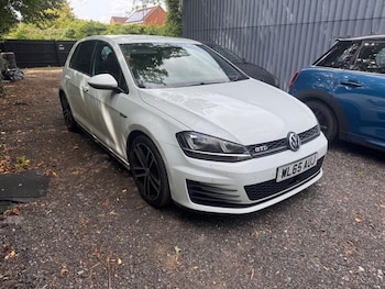 Used Volkswagen Golf 2015 for sale - 78902016: Photo