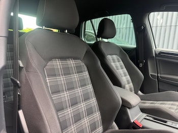 Used Volkswagen Golf 2015 for sale - 78902016: Photo