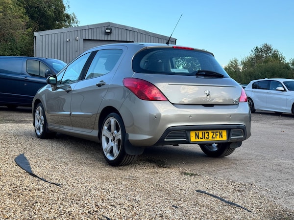 Used Peugeot 308 2013 for sale - 76259793: Photo 11
