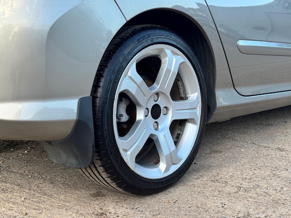 Used Peugeot 308 2013 for sale - 76259793: Photo 13