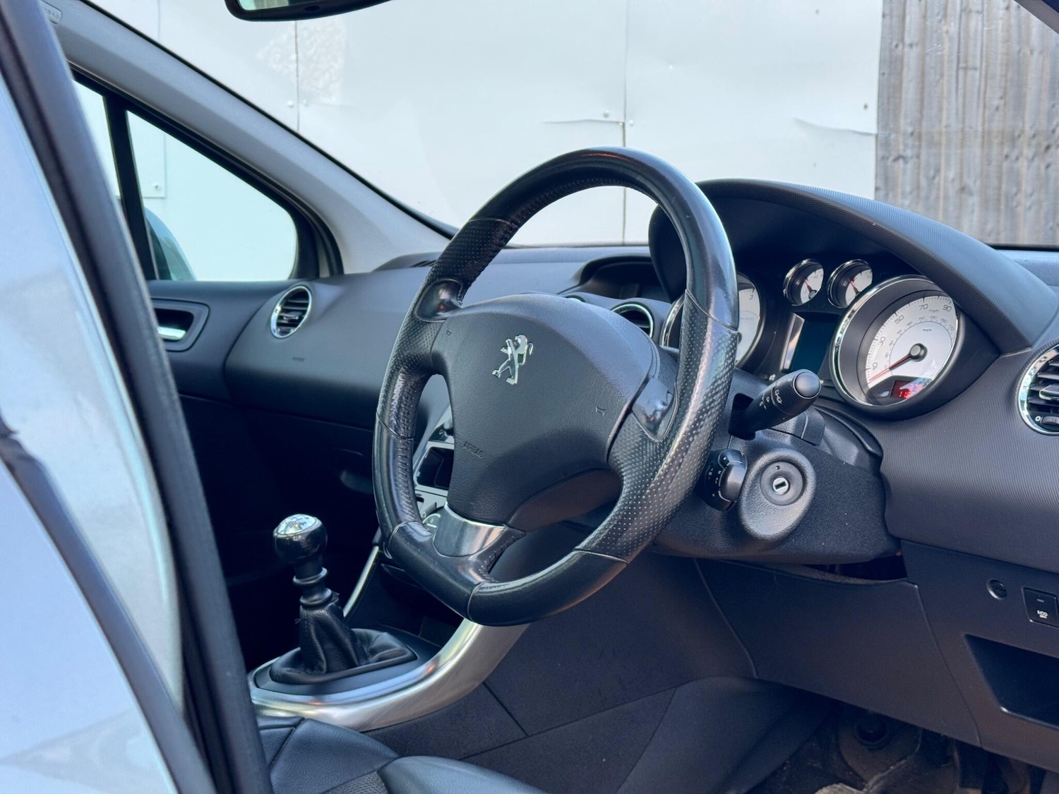 Used Peugeot 308 2013 for sale - 76259793: Photo 16