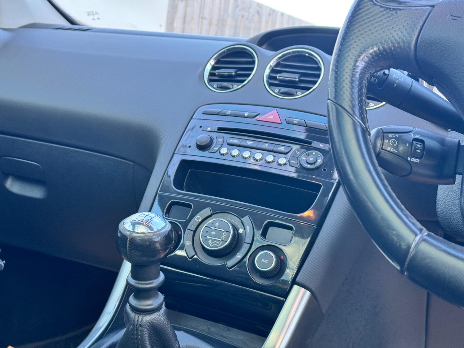 Used Peugeot 308 2013 for sale - 76259793: Photo 21