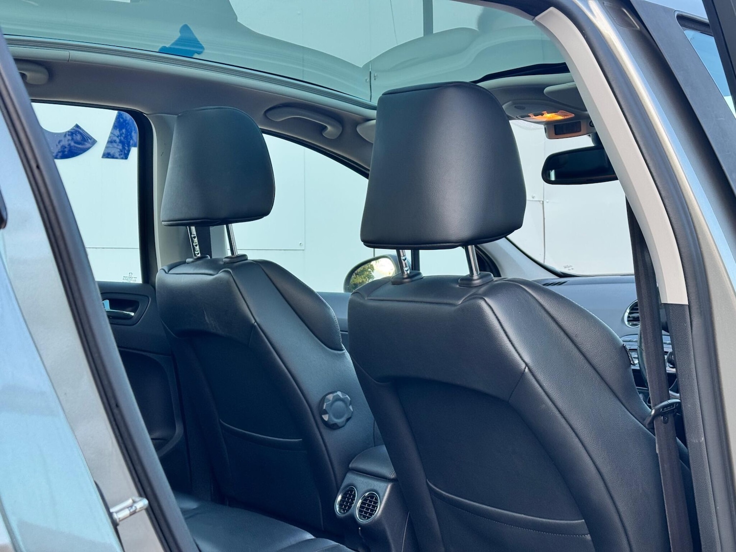 Used Peugeot 308 2013 for sale - 76259793: Photo 29