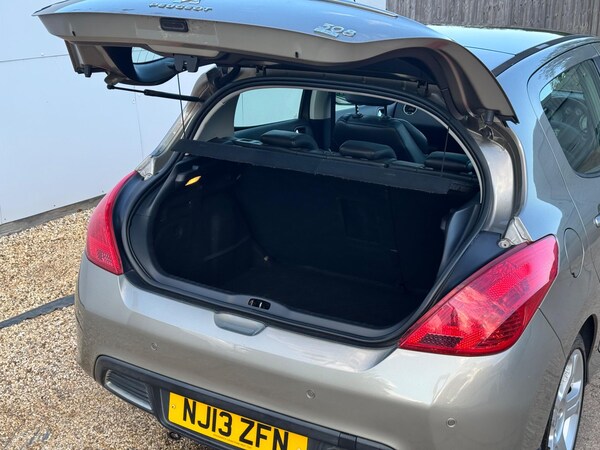 Used Peugeot 308 2013 for sale - 76259793: Photo 32