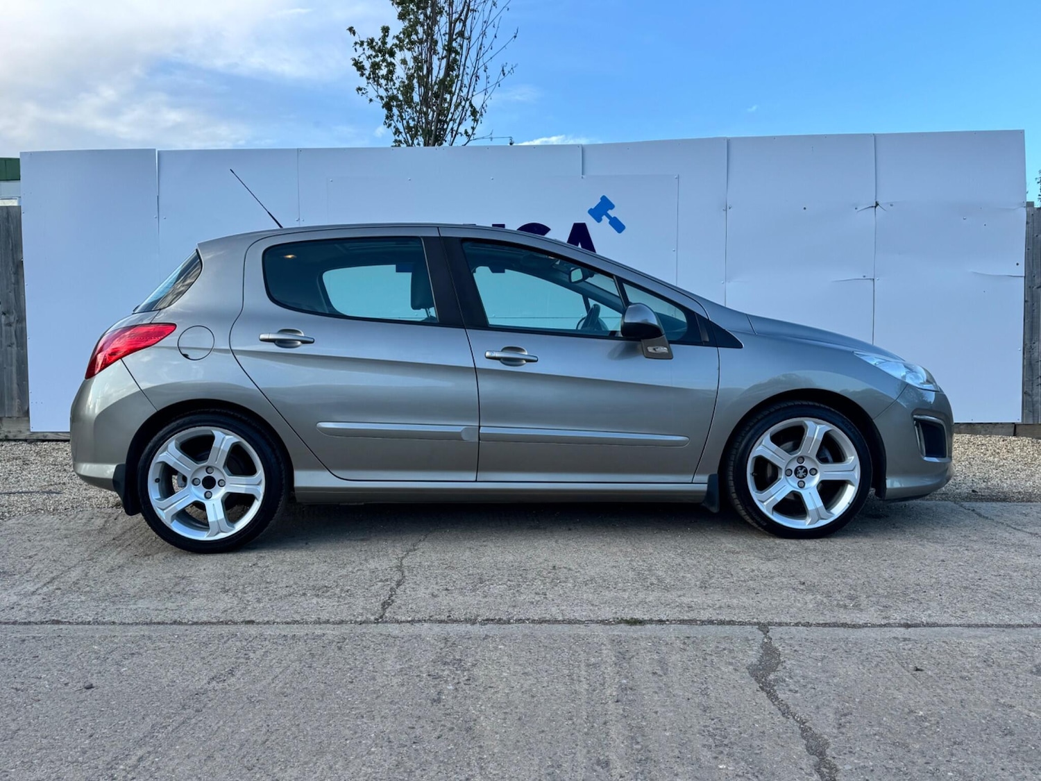 Used Peugeot 308 2013 for sale - 76259793: Photo 5