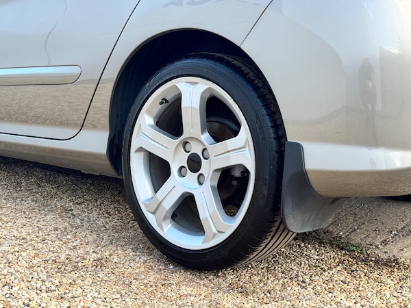 Used Peugeot 308 2013 for sale - 76259793: Photo 7