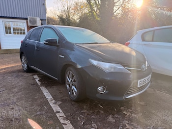 2015 (65) - 1.8 VVT-h Excel CVT Euro 5 (s/s) 5dr