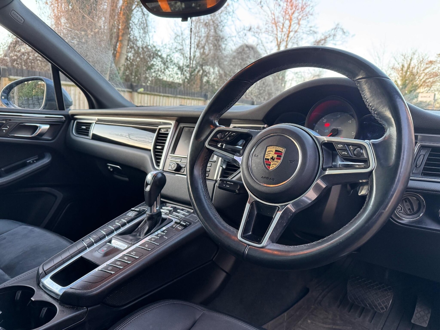 Used Porsche Macan 2015 for sale - 77091768: Photo 2