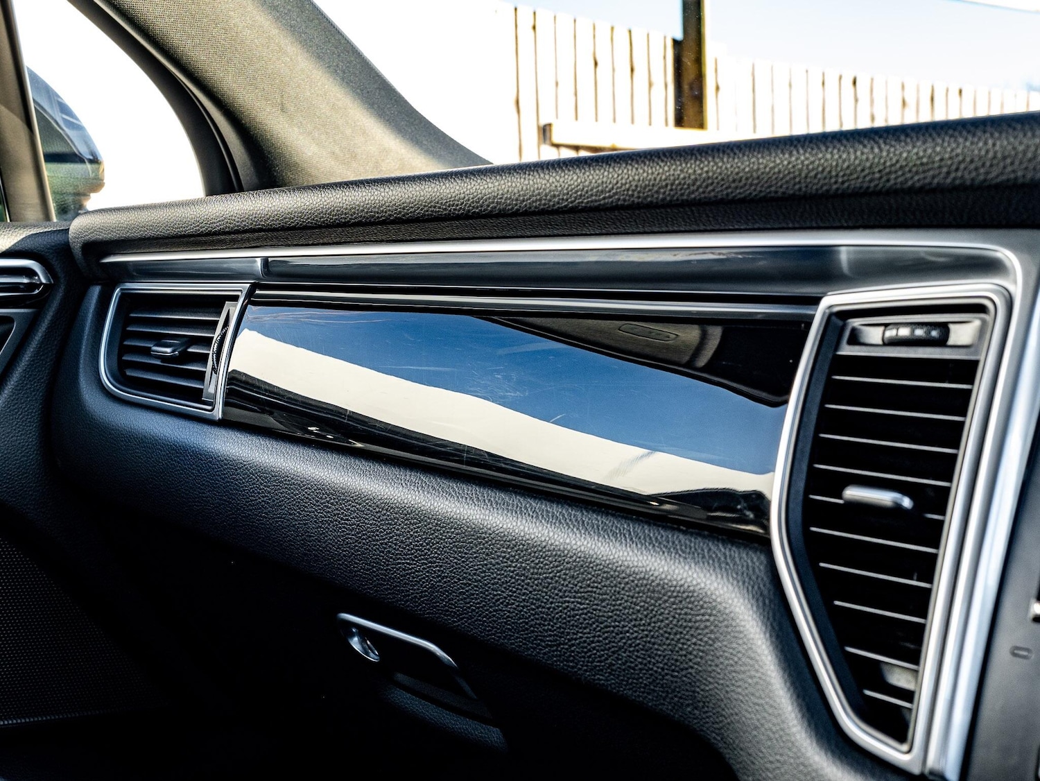 Used Porsche Macan 2015 for sale - 77091768: Photo 48