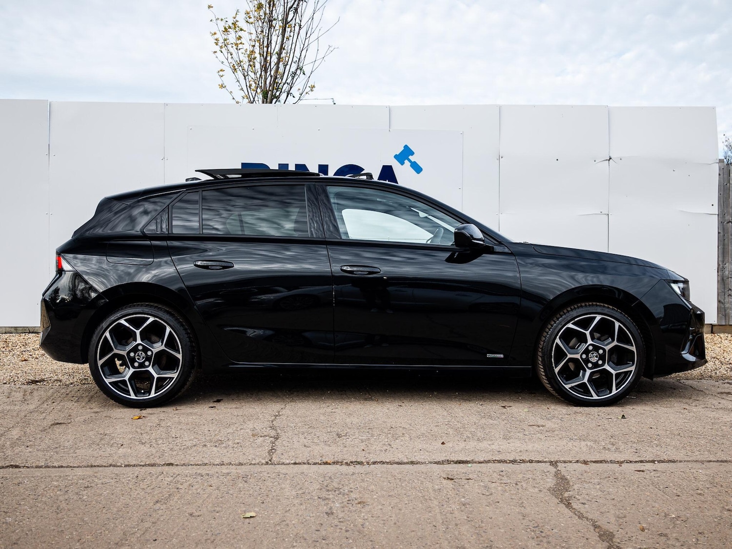 Used Vauxhall Astra 2022 for sale - 76522197: Photo 2