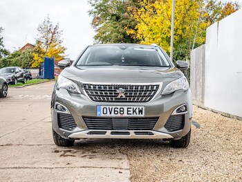 Used Peugeot 3008 2018 for sale - 76994515: Photo