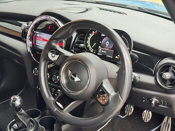 Used MINI Hatch 2021 for sale - 77808950: Photo