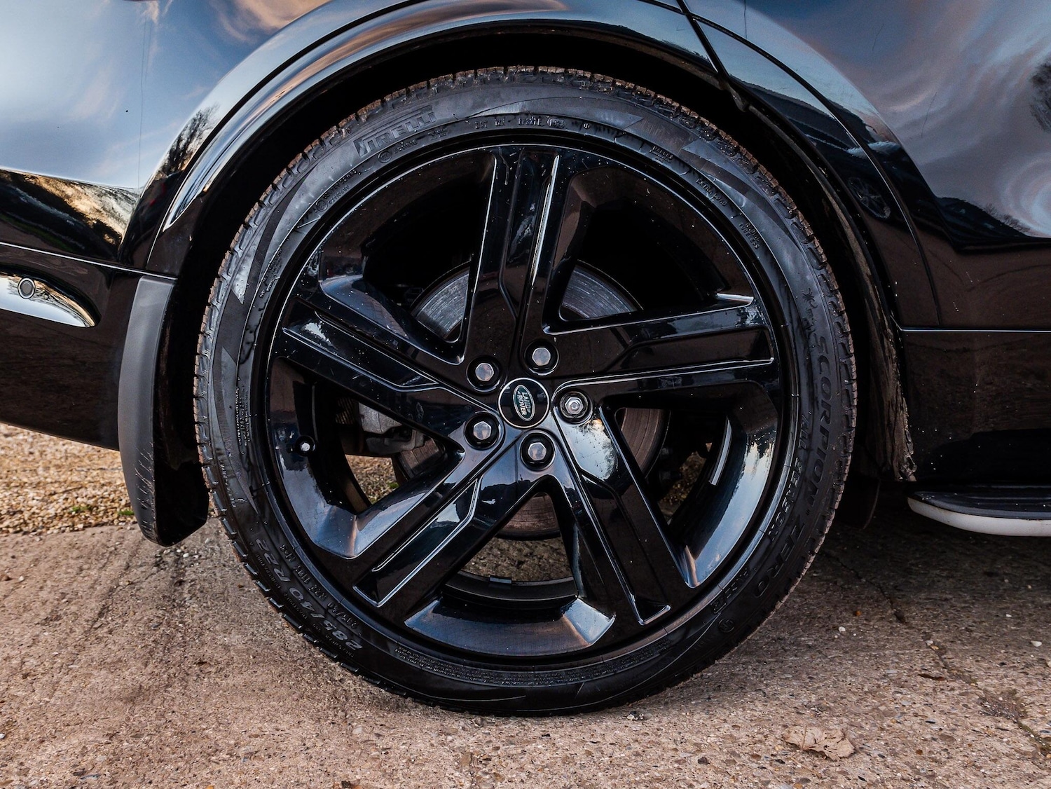 Used Land Rover Discovery 2024 for sale - 76644555: Photo 14