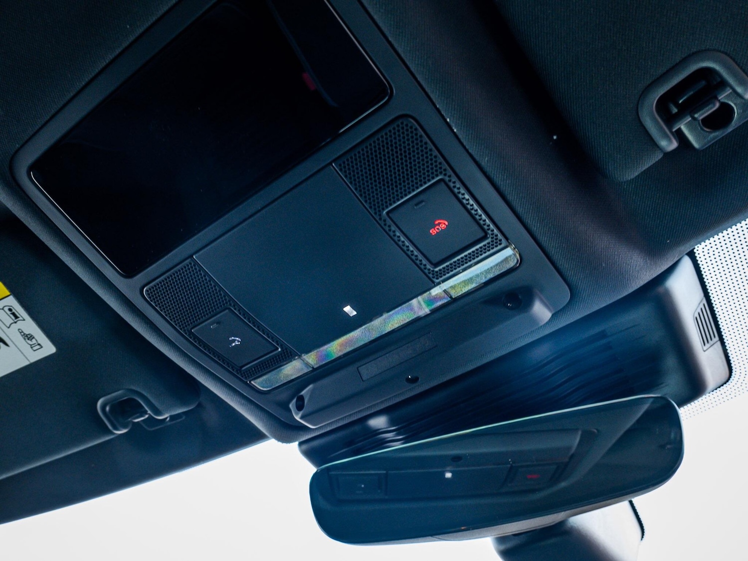 Used Land Rover Discovery 2024 for sale - 76644555: Photo 32