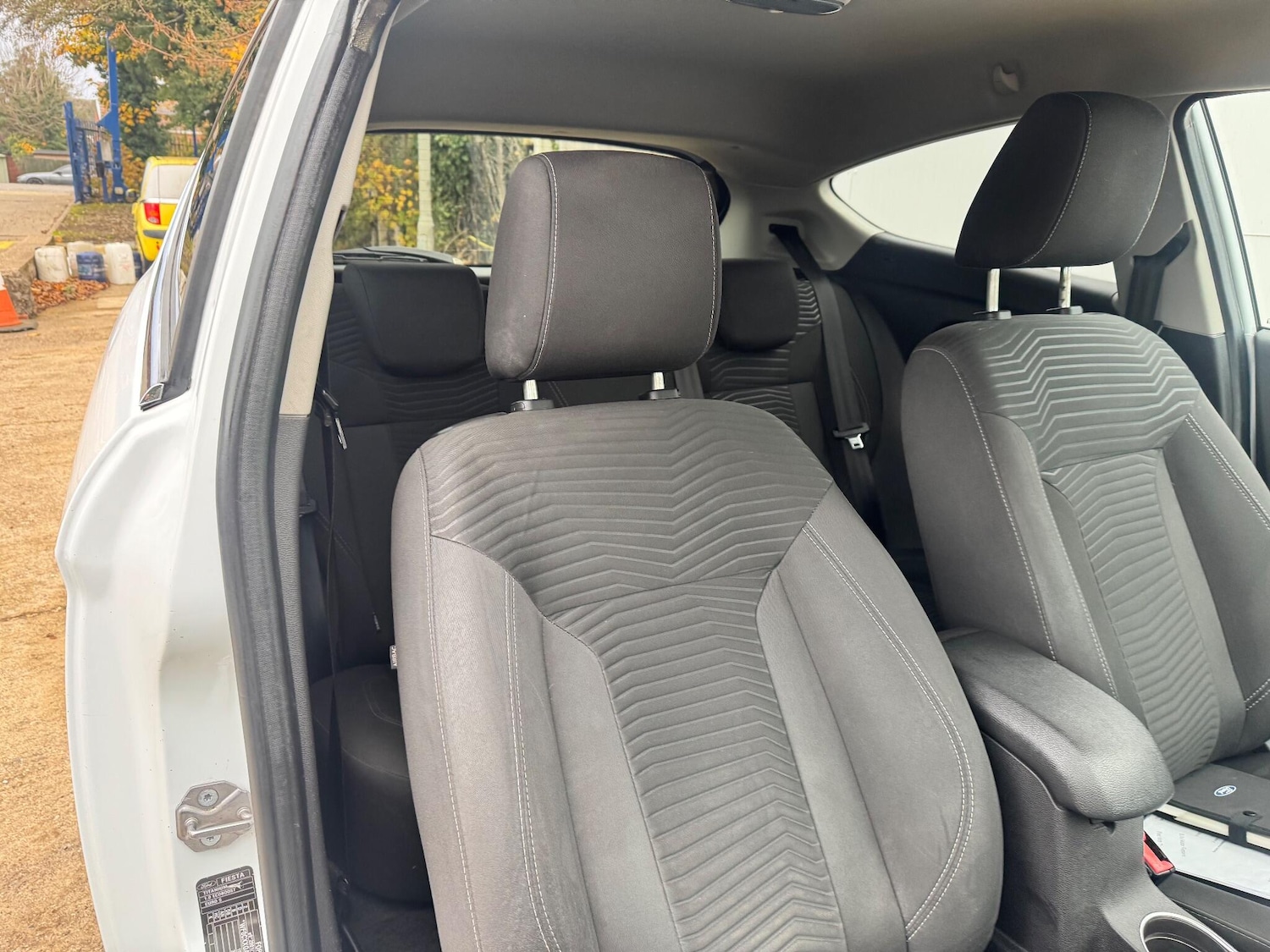 Used Ford Fiesta 2014 for sale - 76994273: Photo 12