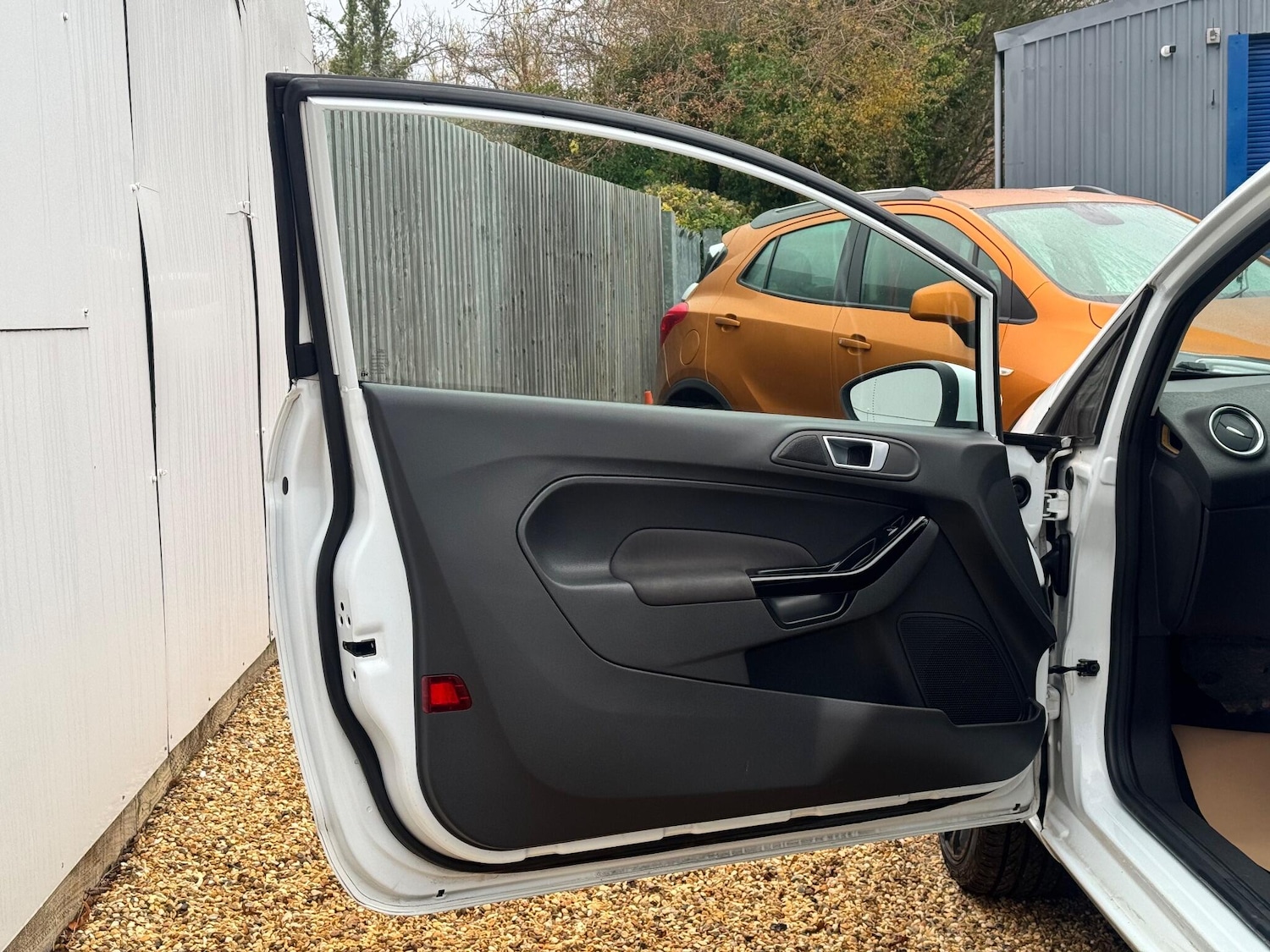 Used Ford Fiesta 2014 for sale - 76994273: Photo 17