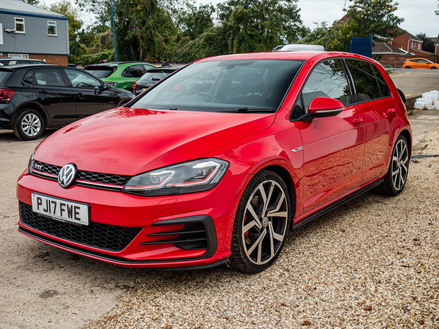 Used Volkswagen Golf 2017 for sale - 76041828: Photo 3