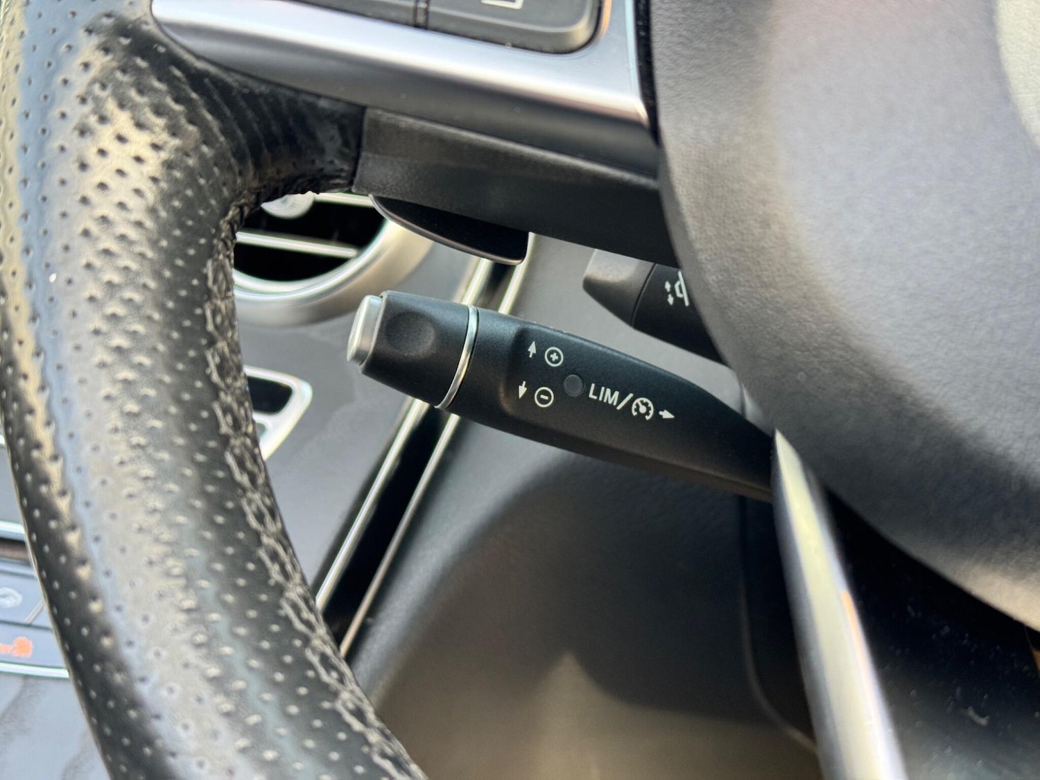 Used Mercedes-Benz C Class 2017 for sale - 77238107: Photo 23