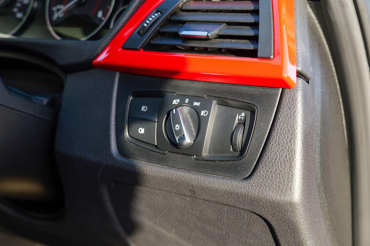 Used BMW 3 Series 2017 for sale - 77510183: Photo 24