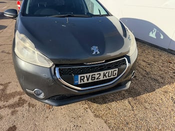 Used Peugeot 208 2012 for sale - 79751159: Photo