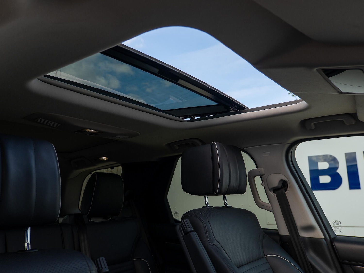 Used Land Rover Discovery 2017 for sale - 77704925: Photo 25