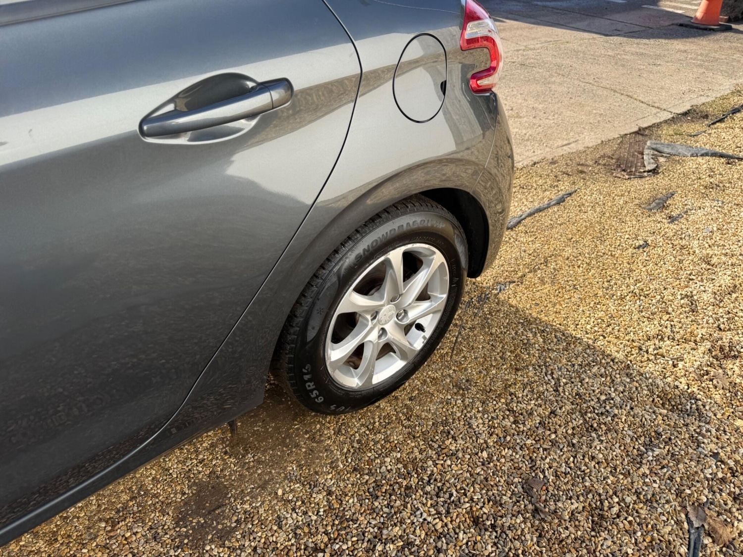 Used Peugeot 208 2012 for sale - 76634127: Photo 15