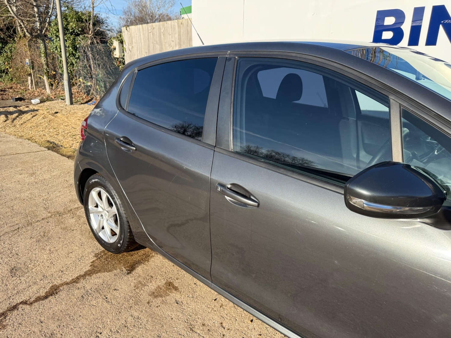 Used Peugeot 208 2012 for sale - 76634127: Photo 19